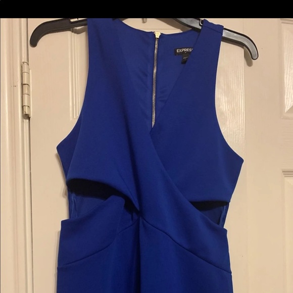 Express dress - Picture 1 of 6